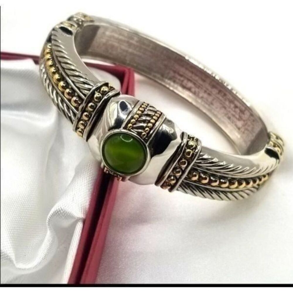 Silver toned gold liner vintage womans cuff bracelet clamp bangle bracelet.